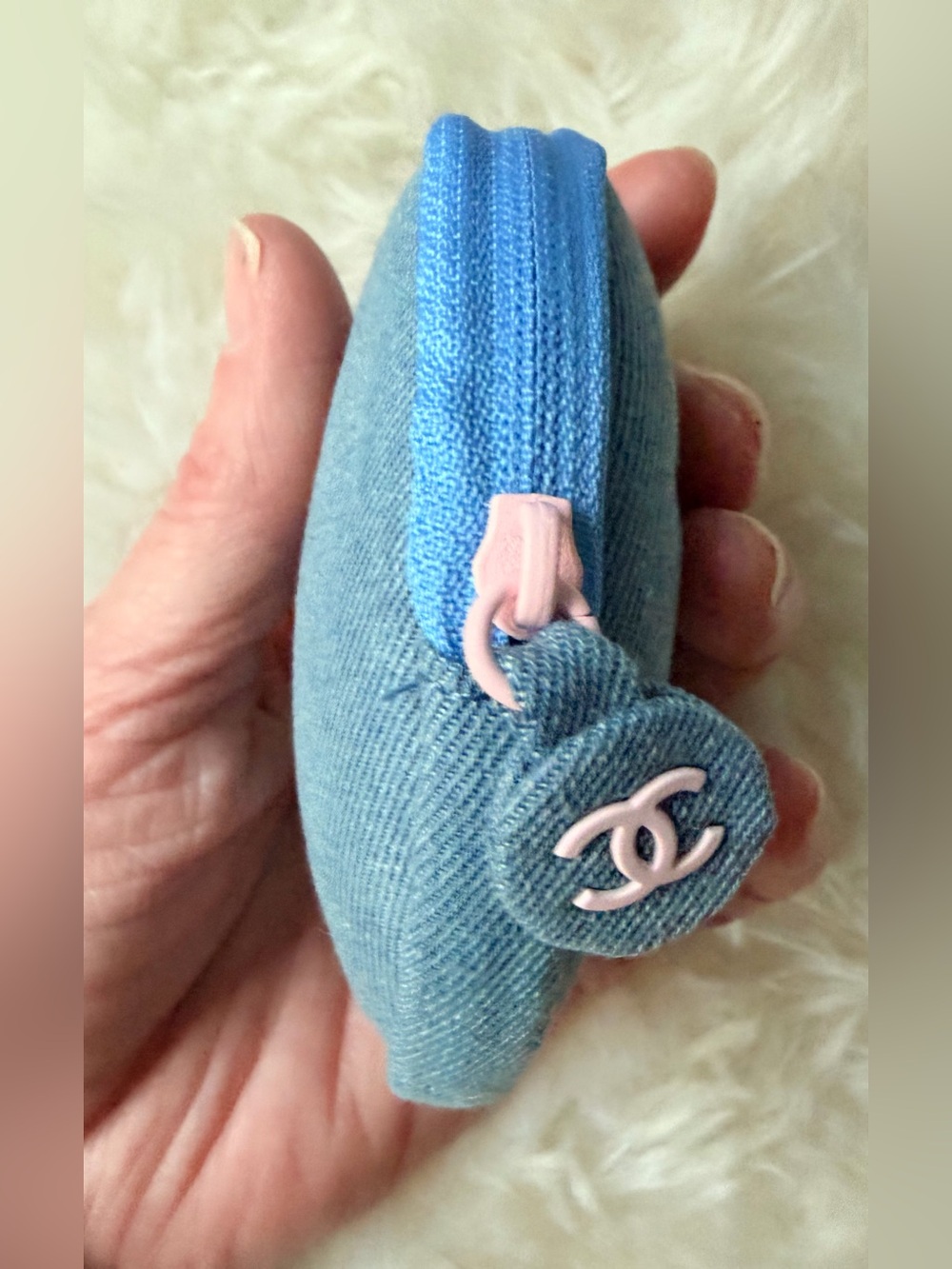 POUCH ONLY Chanel La Crème Main Hand Cream Limited Edition Denim. NEW in Bag/Box - Picture 11 of 16